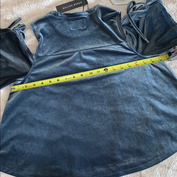 Walter Baker Women’s Cold Shoulder Sadie Top - Picture 3 of 7